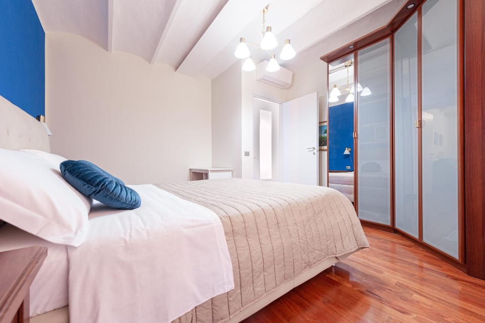Bed, Bedroom, wardrobe