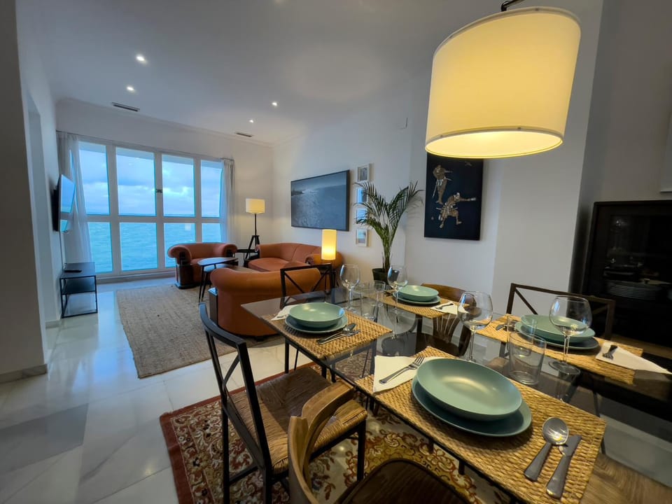 Lounge or bar, Dining area