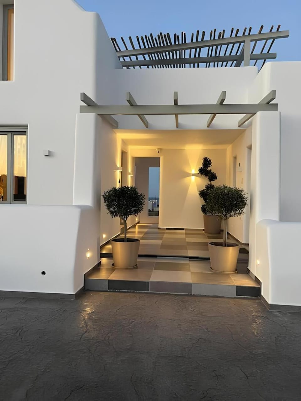Property building, Facade/entrance