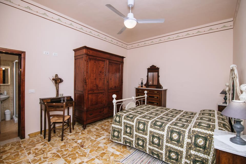 Bathroom, Bedroom