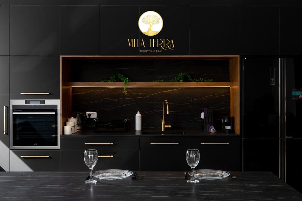 Kitchen or kitchenette, kitchen, kitchen