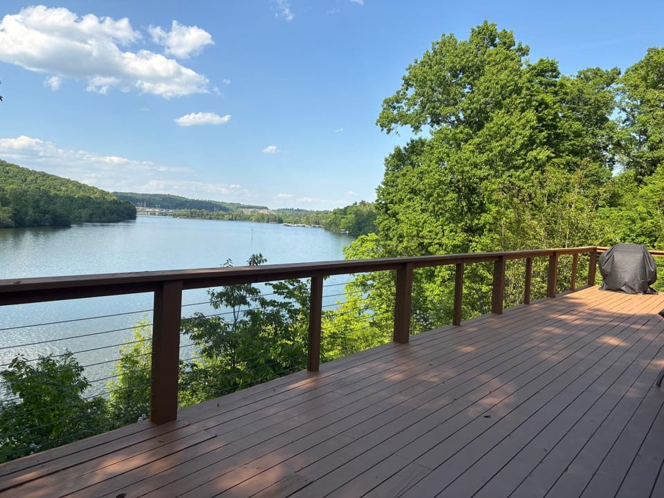 Melton Away - Knoxville/Oak Ridge House in Oak Ridge