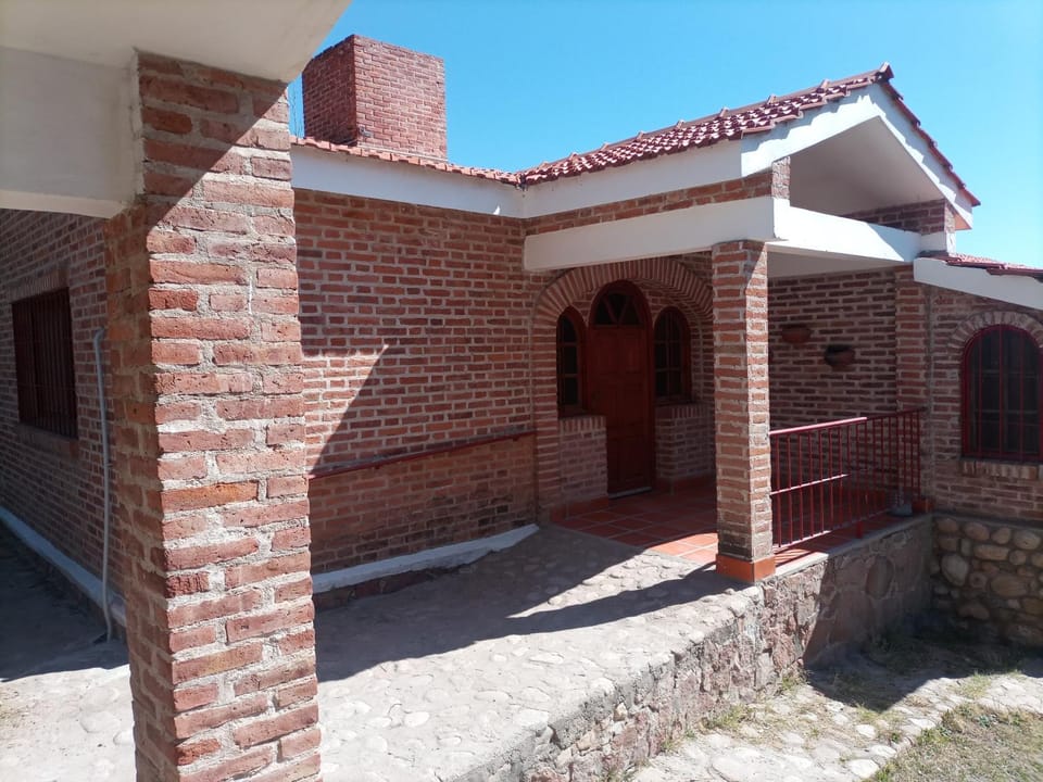 Cabañas Akumali Chalet in Nono