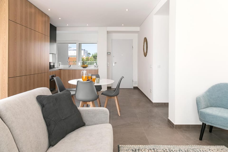 Kitchen or kitchenette, Living room, Seating area, Dining area, kitchen