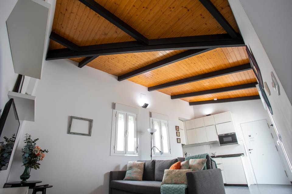 Kitchen or kitchenette, Living room, Seating area