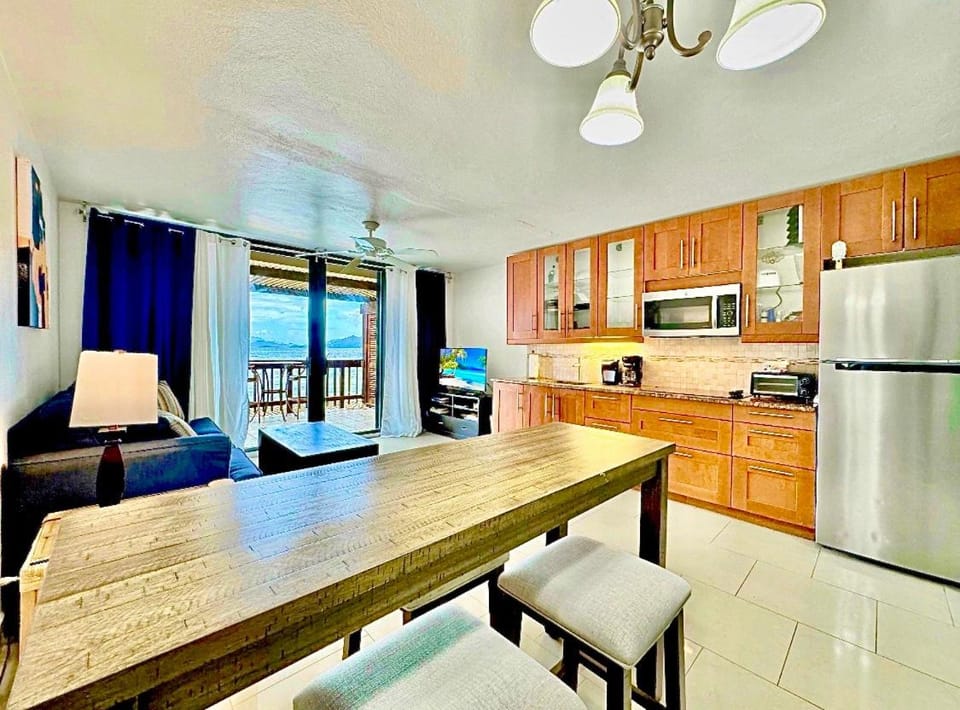 Sapphire Beachfront Condo - Free Wi-Fi - Save! Apartment in Caribbean