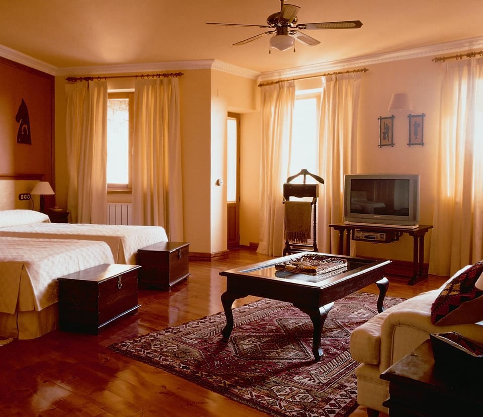 Bed, Photo of the whole room