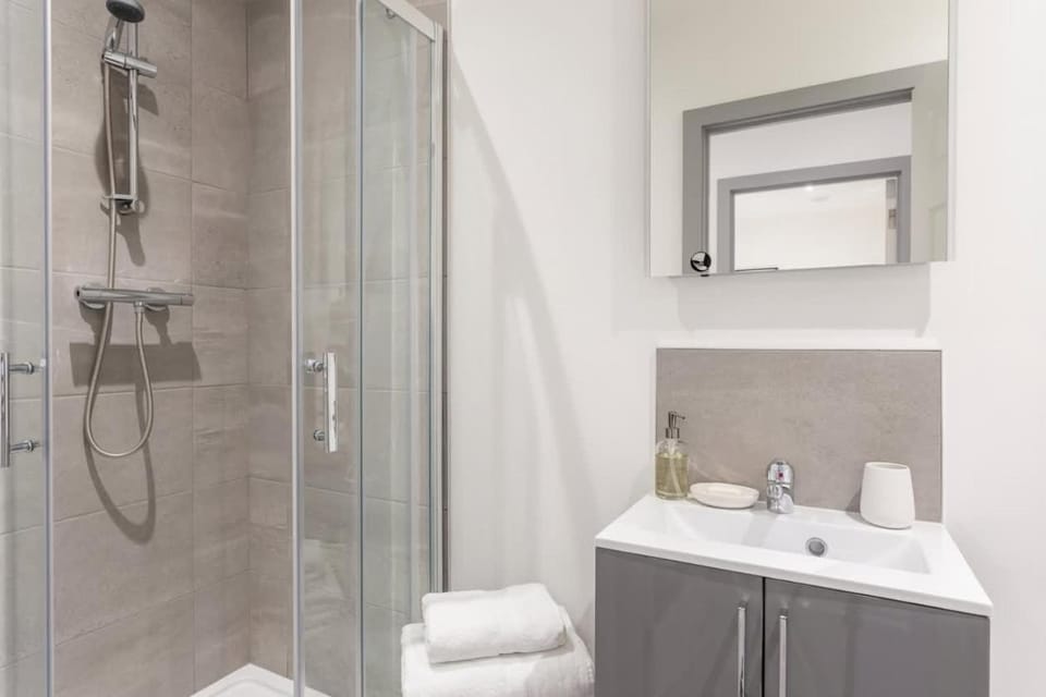 Fantastic 1 Bedroom Apartment Leeds Apartment in Leeds