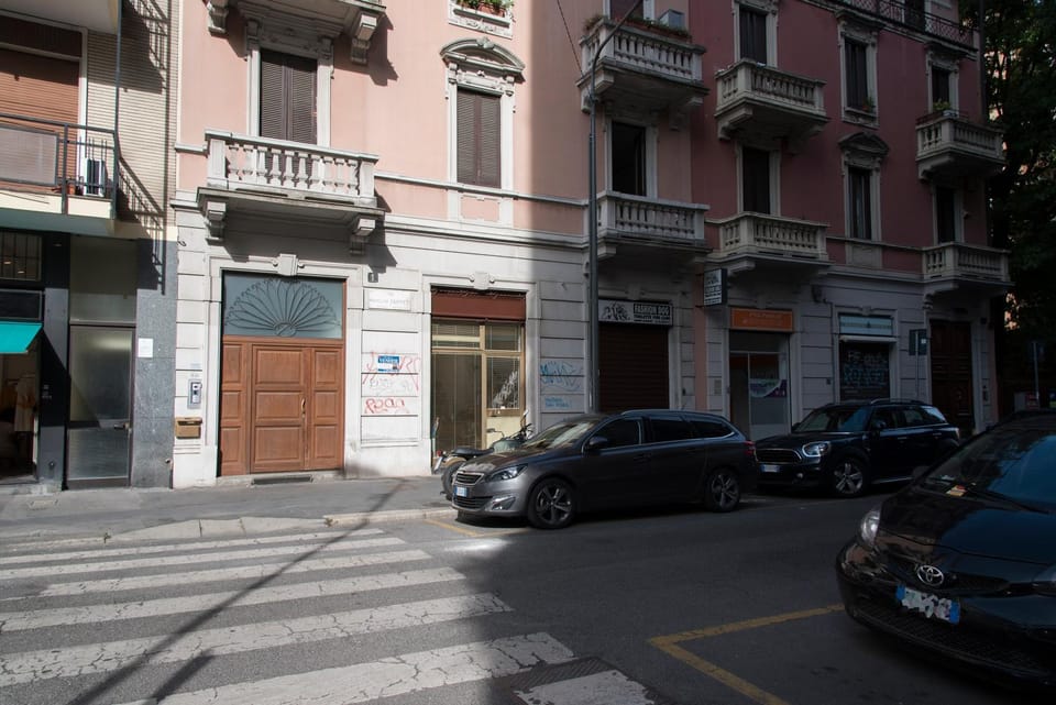 Facade/entrance