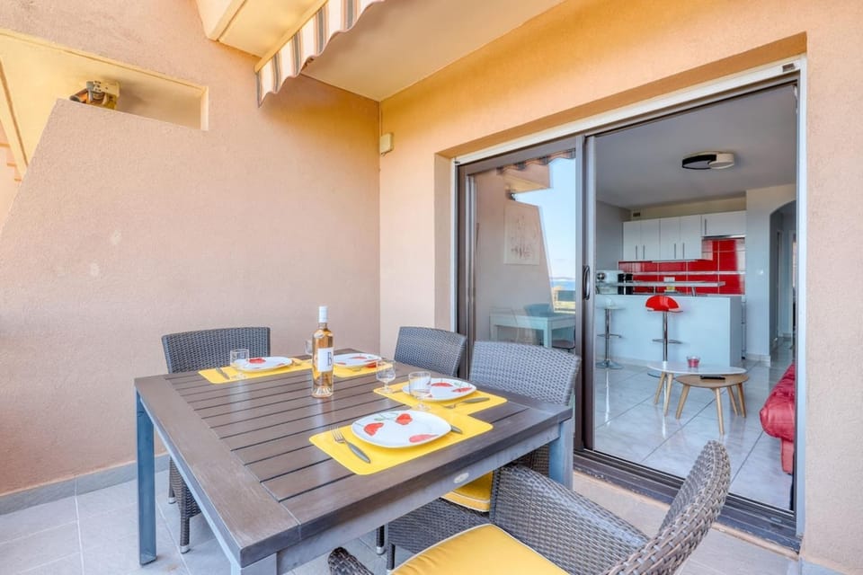 T2 sea view in Saint-Clair - Rated 3 Apartment in Le Lavandou