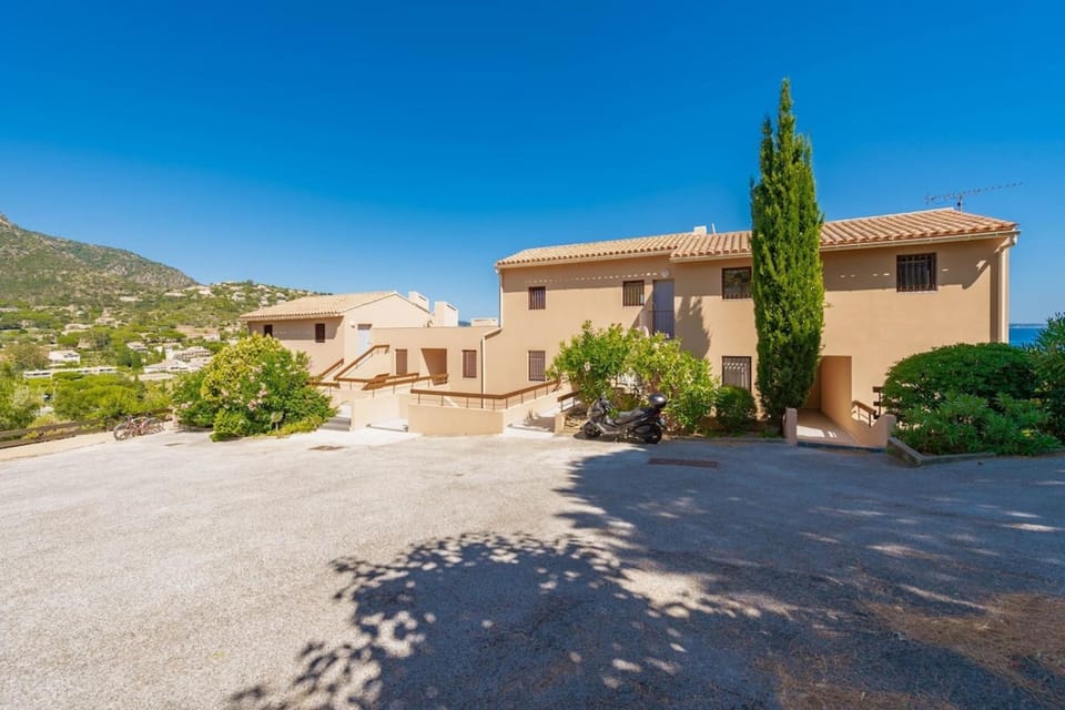 T2 sea view in Saint-Clair - Rated 3 Apartment in Le Lavandou
