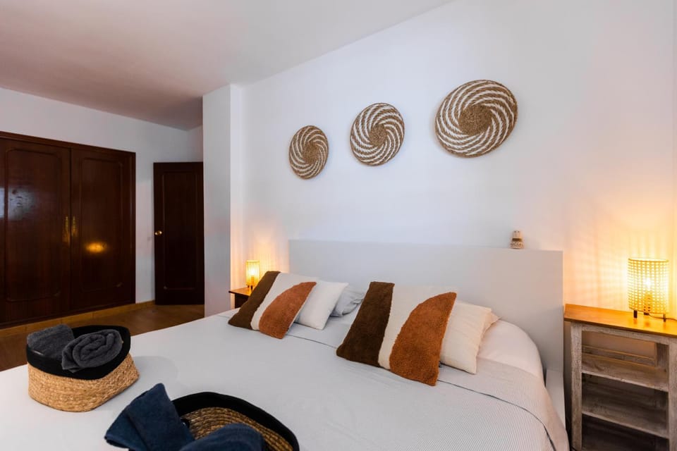 Bed, Bedroom, wardrobe