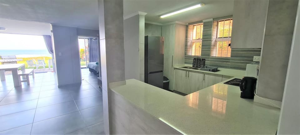 Patio, View (from property/room), Living room, Dining area, Garden view, Sea view, kitchen