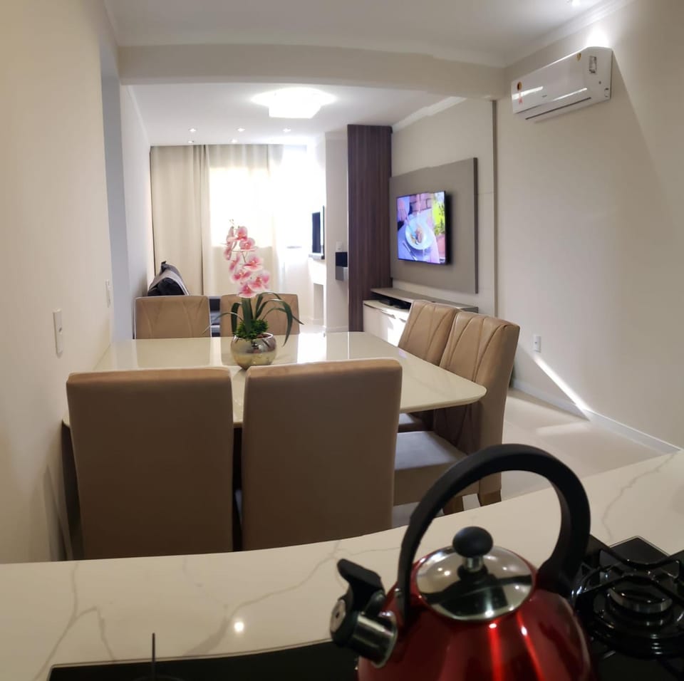 Coffee/tea facilities, Living room, Seating area, Dining area, Communal kitchen