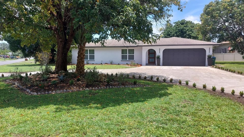 CAPE CORAL CANALFRONT House in Cape Coral