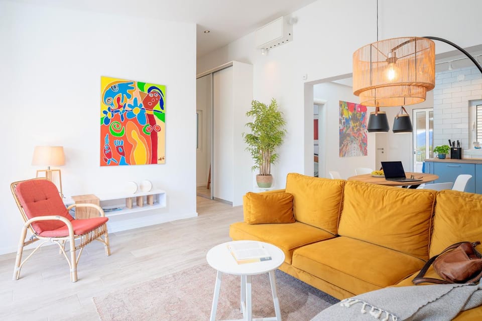 Living room, Decorative detail, Seating area