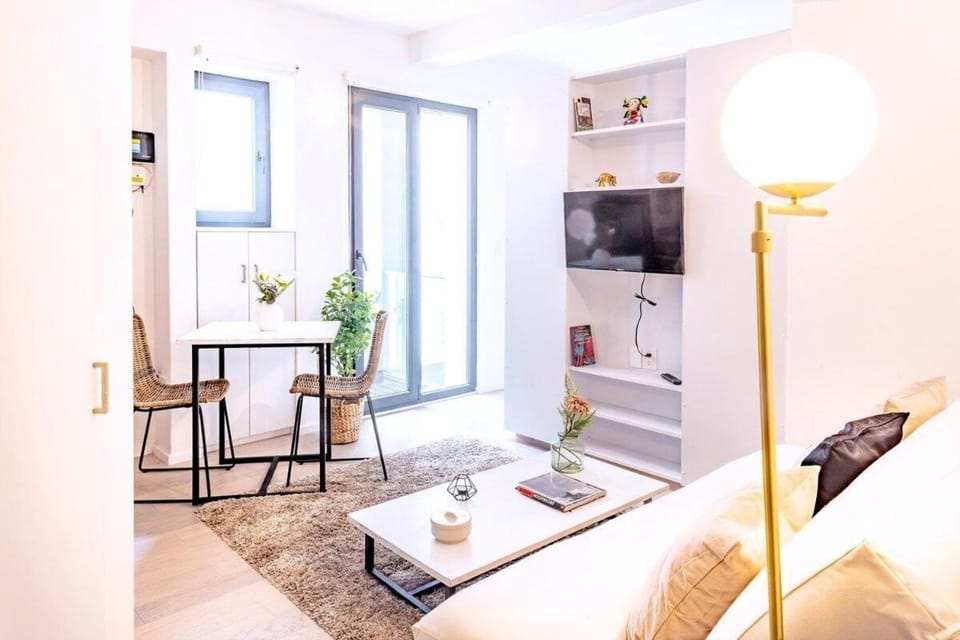 TV and multimedia, Living room, Photo of the whole room, Dining area