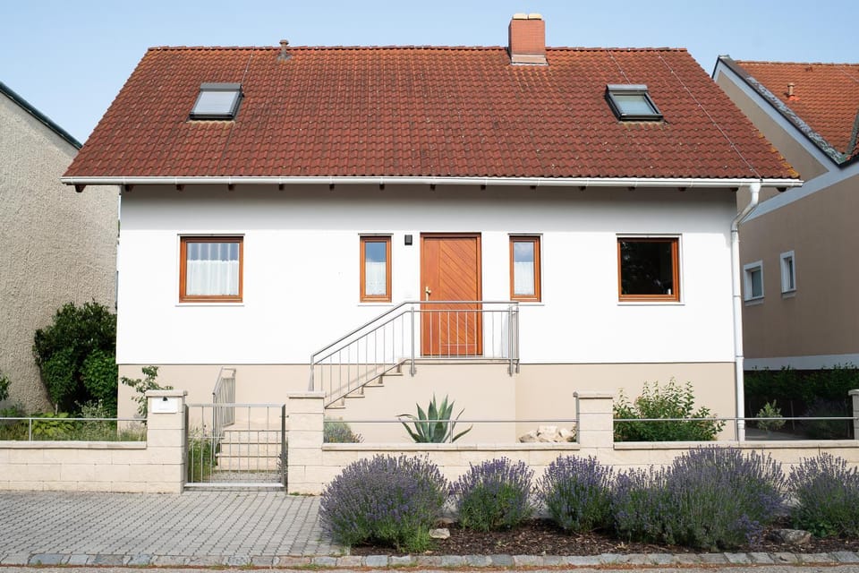 Property building, Facade/entrance