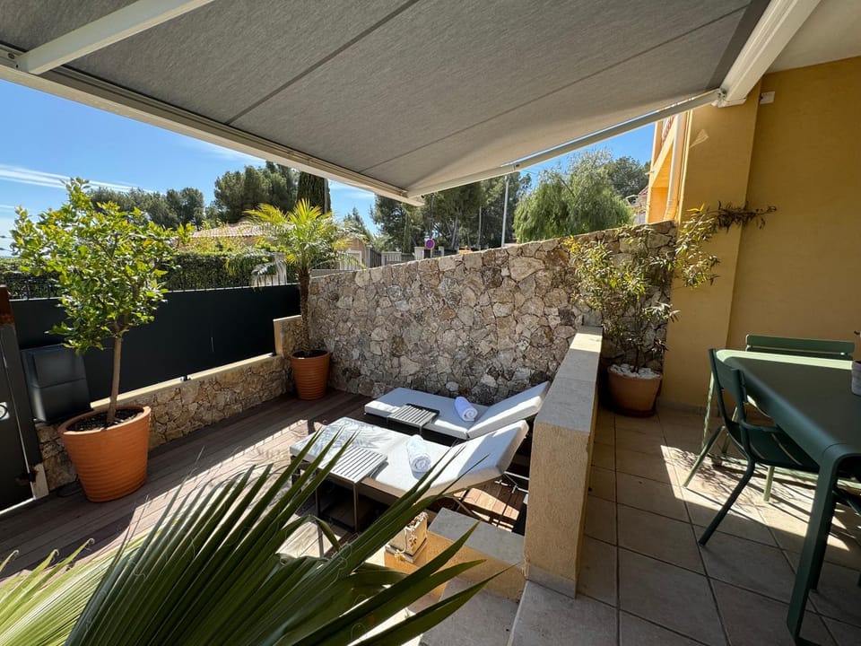 Day, Garden, View (from property/room), Balcony/Terrace, Dining area