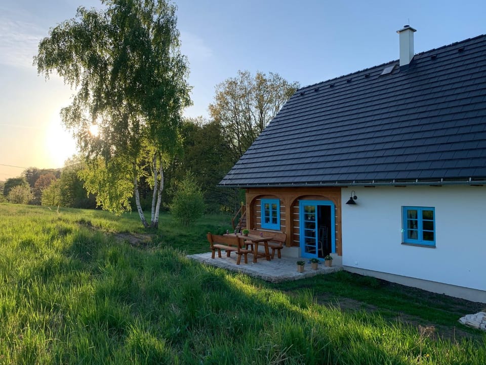 Property building, Garden, Balcony/Terrace