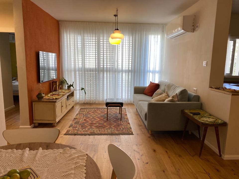 נופש ליד הים בת גלים Apartment in Haifa