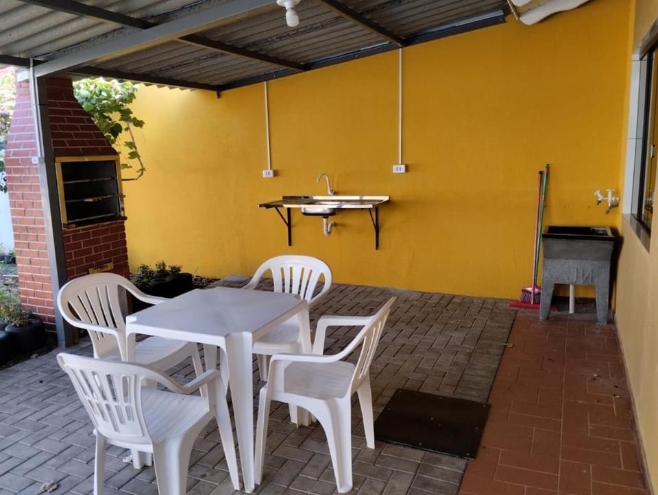 Casa com piscina próximo à Avenida das Cataratas House in Foz do Iguaçu