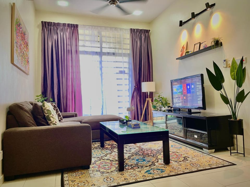 Communal lounge/ TV room, TV and multimedia, Living room, Seating area