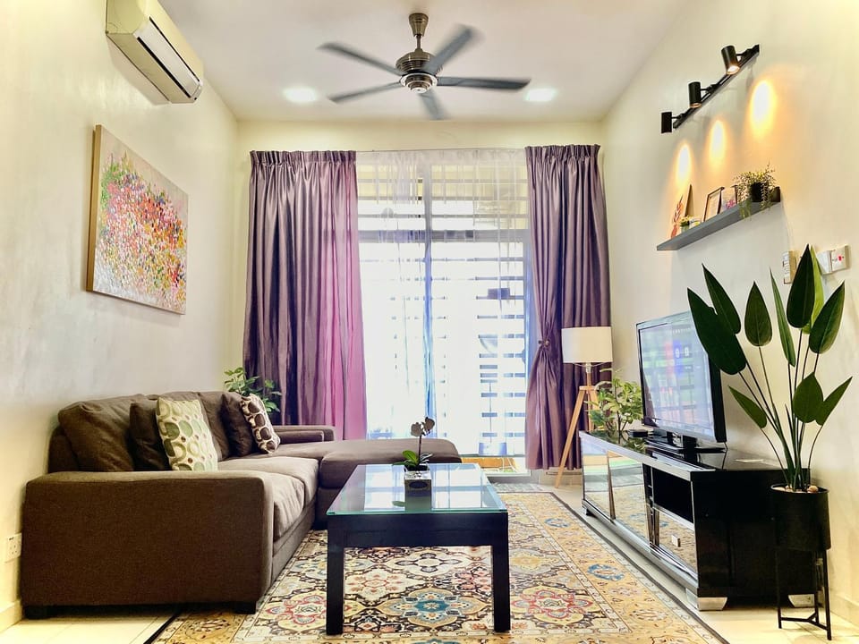 Communal lounge/ TV room, Living room, Seating area