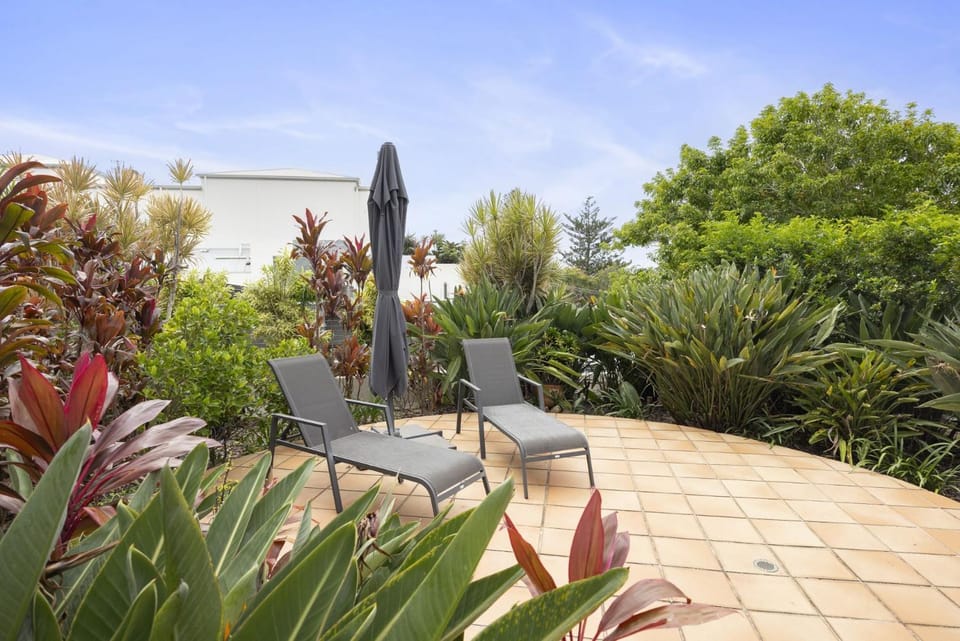 Patio, Garden