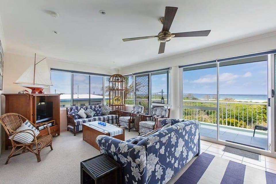 Living room, Sea view