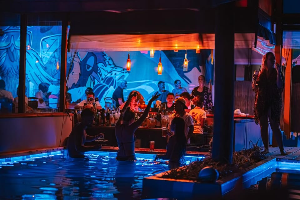 Lounge or bar, Swimming pool