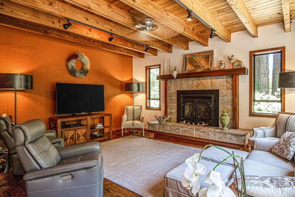 Sunrise Mountain Retreat House in Russian River
