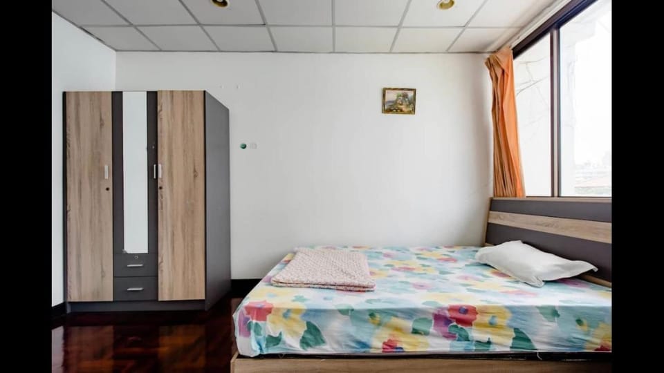 Bed, Photo of the whole room, Bedroom, wardrobe