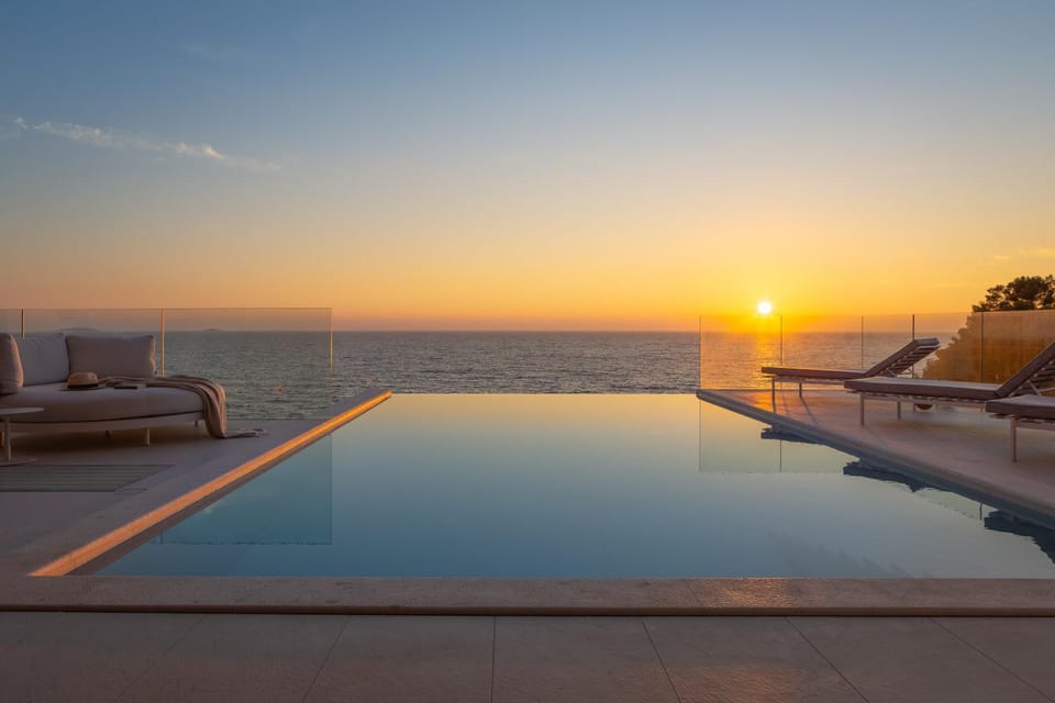 Natural landscape, Pool view, Sea view, Sunset, sunbed