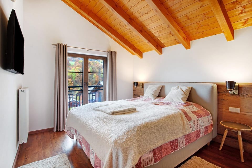 Property building, Living room, Bedroom