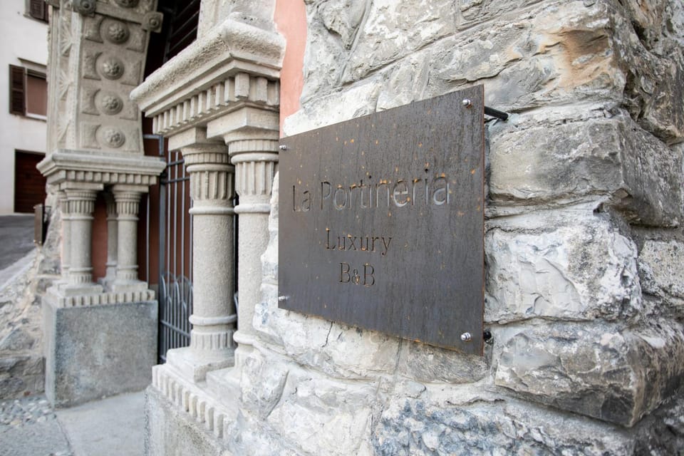 Facade/entrance, Property logo or sign