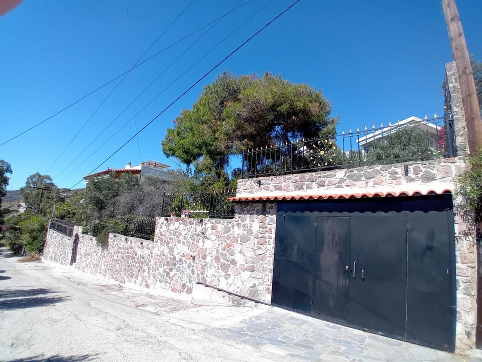 ΕΞΟΧΙΚΗ ΚΑΤΟΙΚΙΑ House in Islands