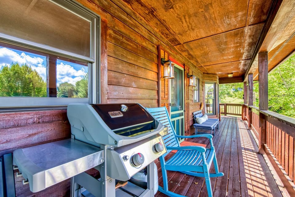 Lakeshore Treetops House in Lake Junaluska