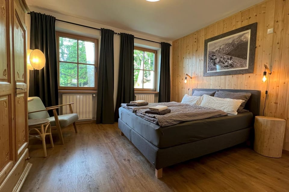 Living room, Bedroom