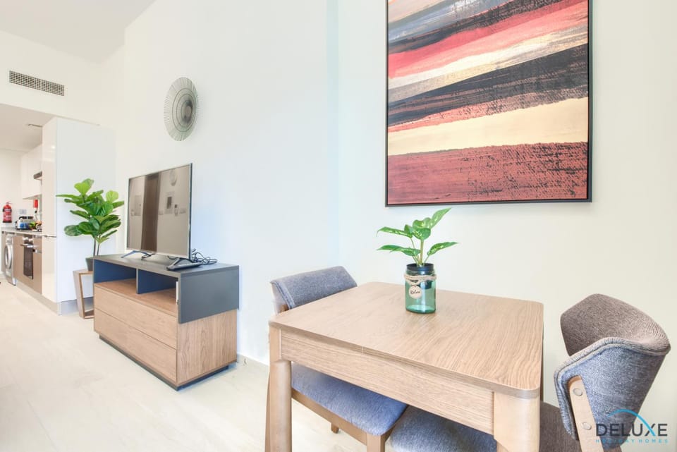 TV and multimedia, Living room, Dining area