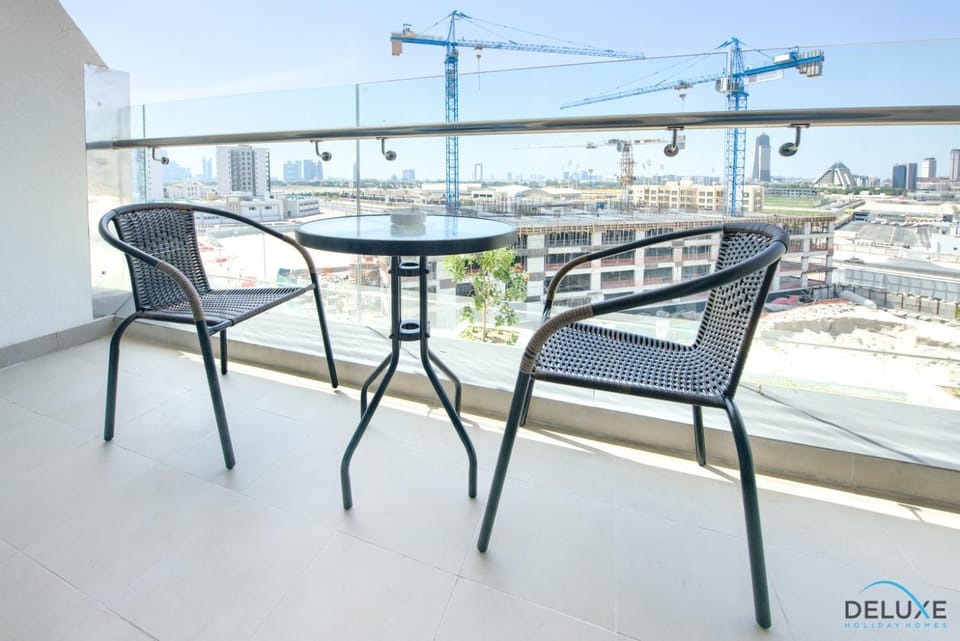 Patio, Balcony/Terrace, Street view