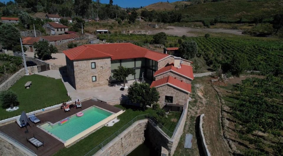 Bird's eye view, Pool view
