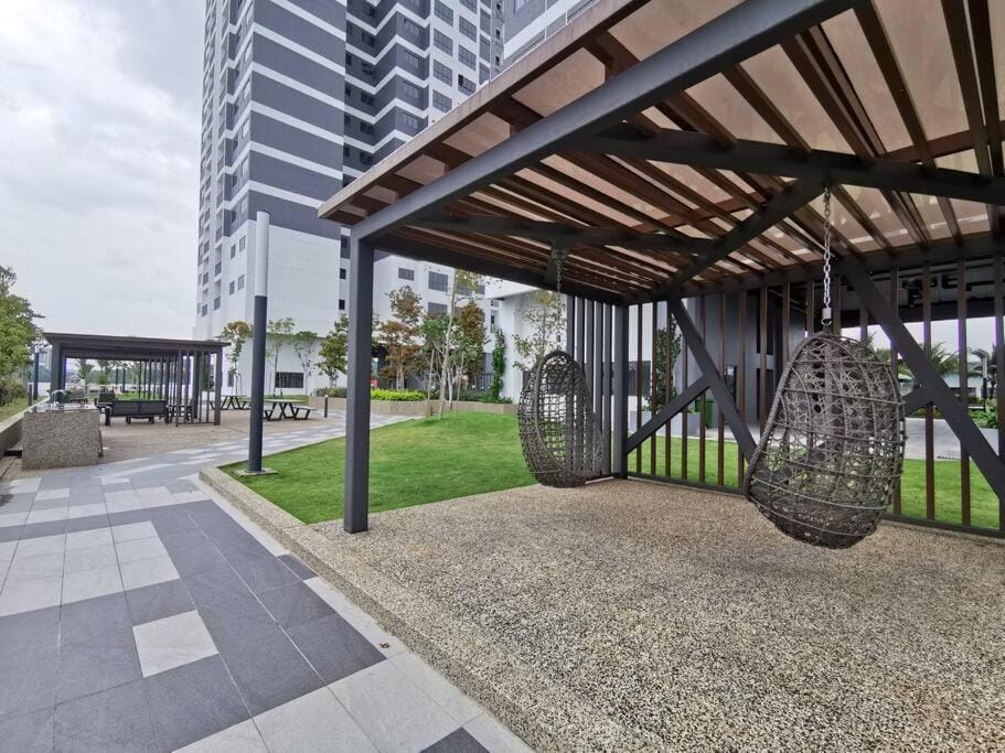 4 Traders Garden 1 Bedroom Pool View Netflix WiFi Apartment in Negeri Sembilan, Malaysia