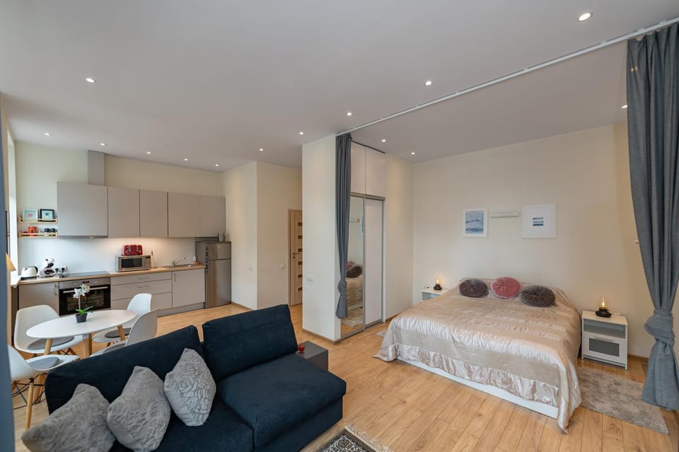 Living room, Dining area