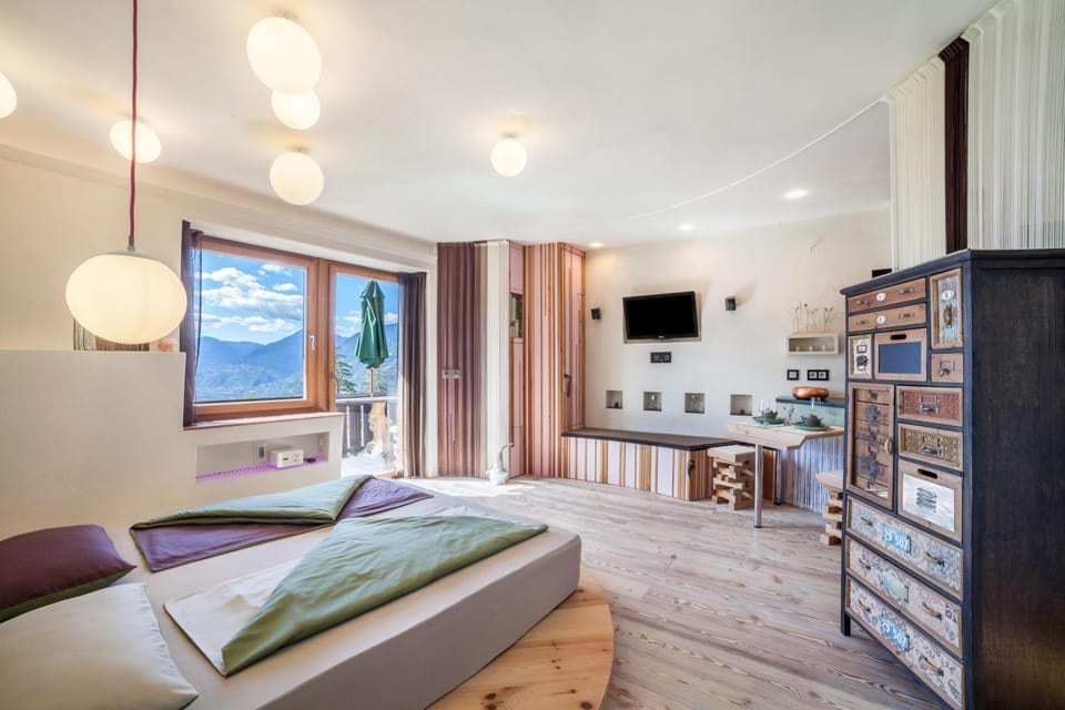 Property building, Living room, Bedroom