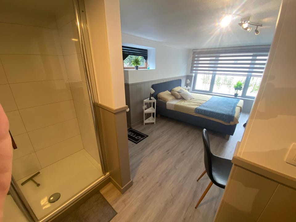 Route 123 Birchwood Pension Bed and Breakfast in Flanders