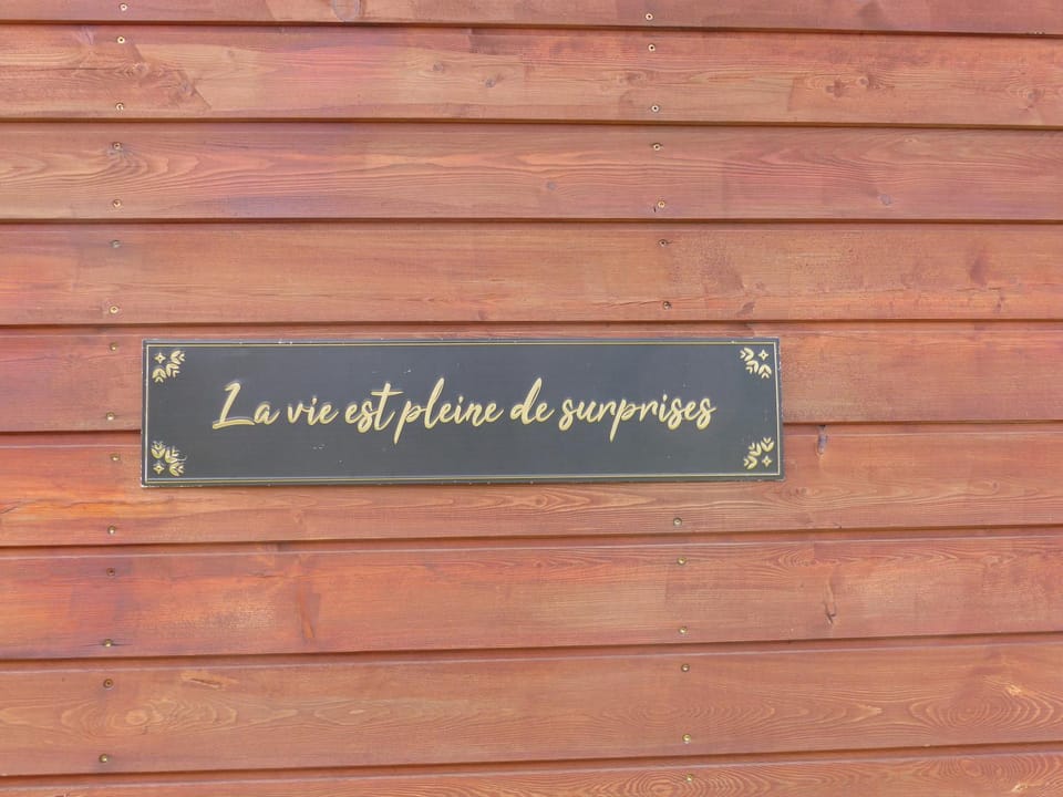 Mon ptit nid house Tiny house Apartment in Auvergne-Rhône-Alpes