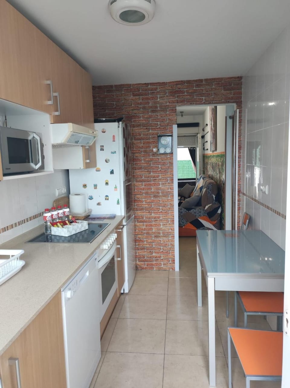 CHALET BAJO CON JARDÍN, PATIO, CENADOR Y BARBACOA. Apartment in Western coast of Cantabria