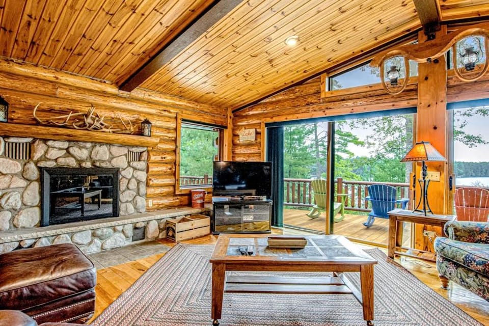 Carroll's Cabin Cabin in Wisconsin