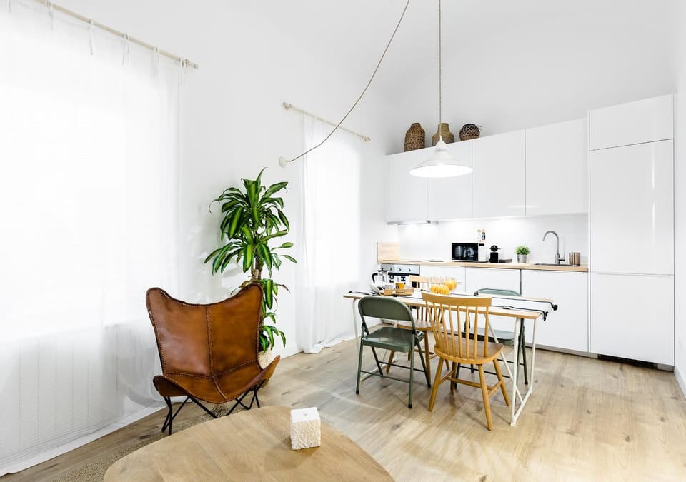 Living room, Dining area